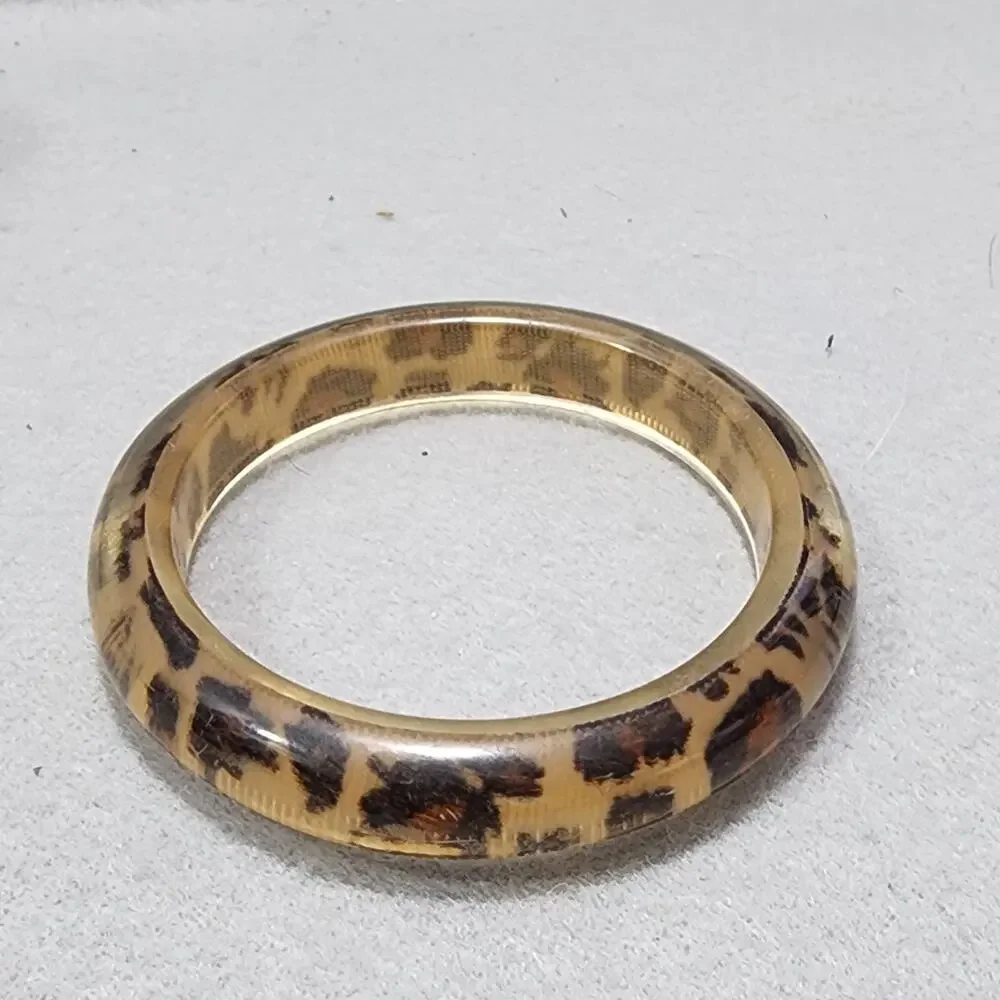 Leopard Animal Print Bangle Bracelet Acrylic-Lucite Vintage 1980s Retro Boho